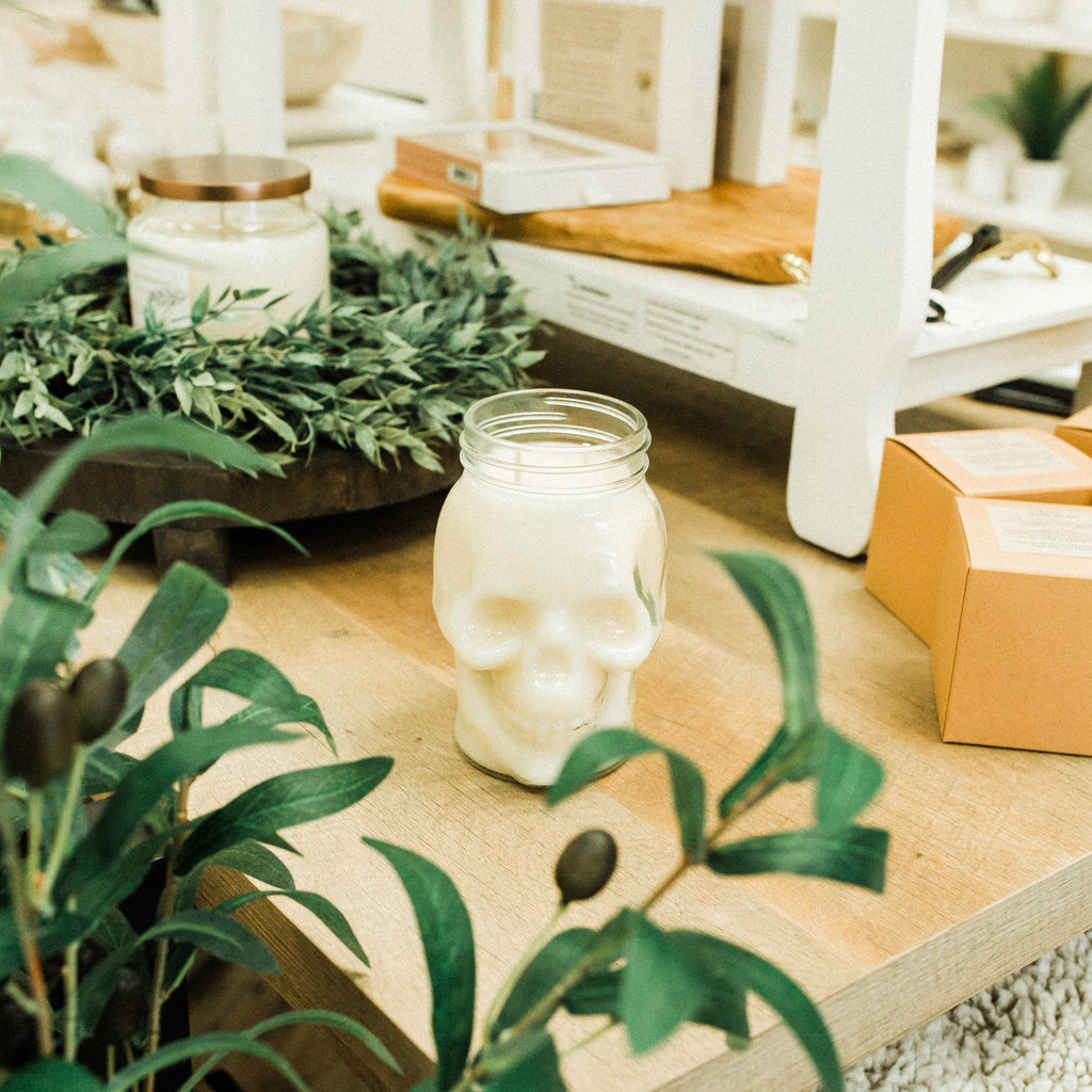 Specialty Container Candle - Clear Skull